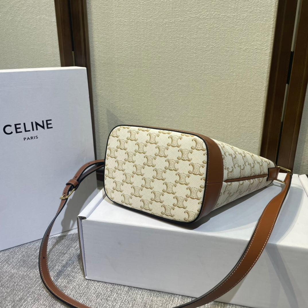CELINE BUCKET 30 IN WHITE TRIOMPHE CANVAS AND RED BROWN CALFSKIN TRIM