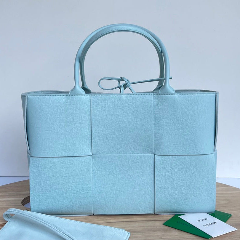 BOTTEGA VENETA ARCO TOTE 36 IN SKY BLUE CALFSKIN