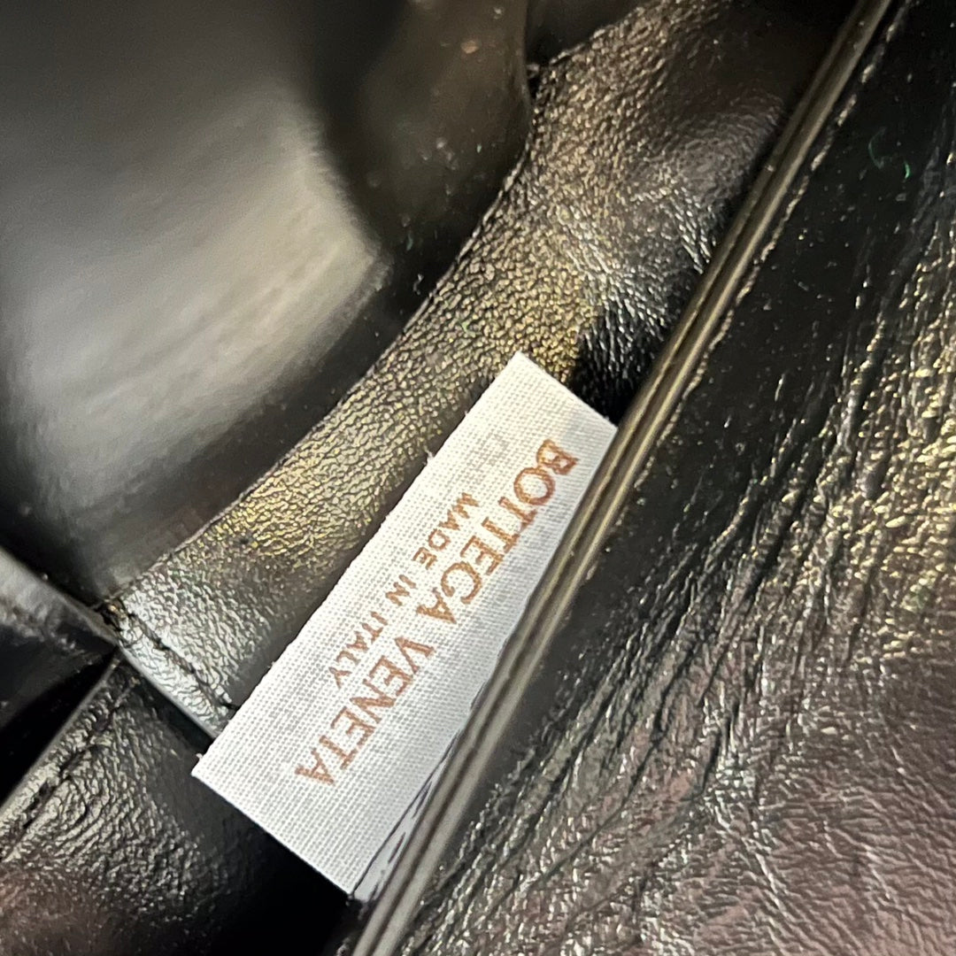 BOTTEGA VENETA SMALL ARCO TOTE 30 IN BLACK SOFT LAMBSKIN