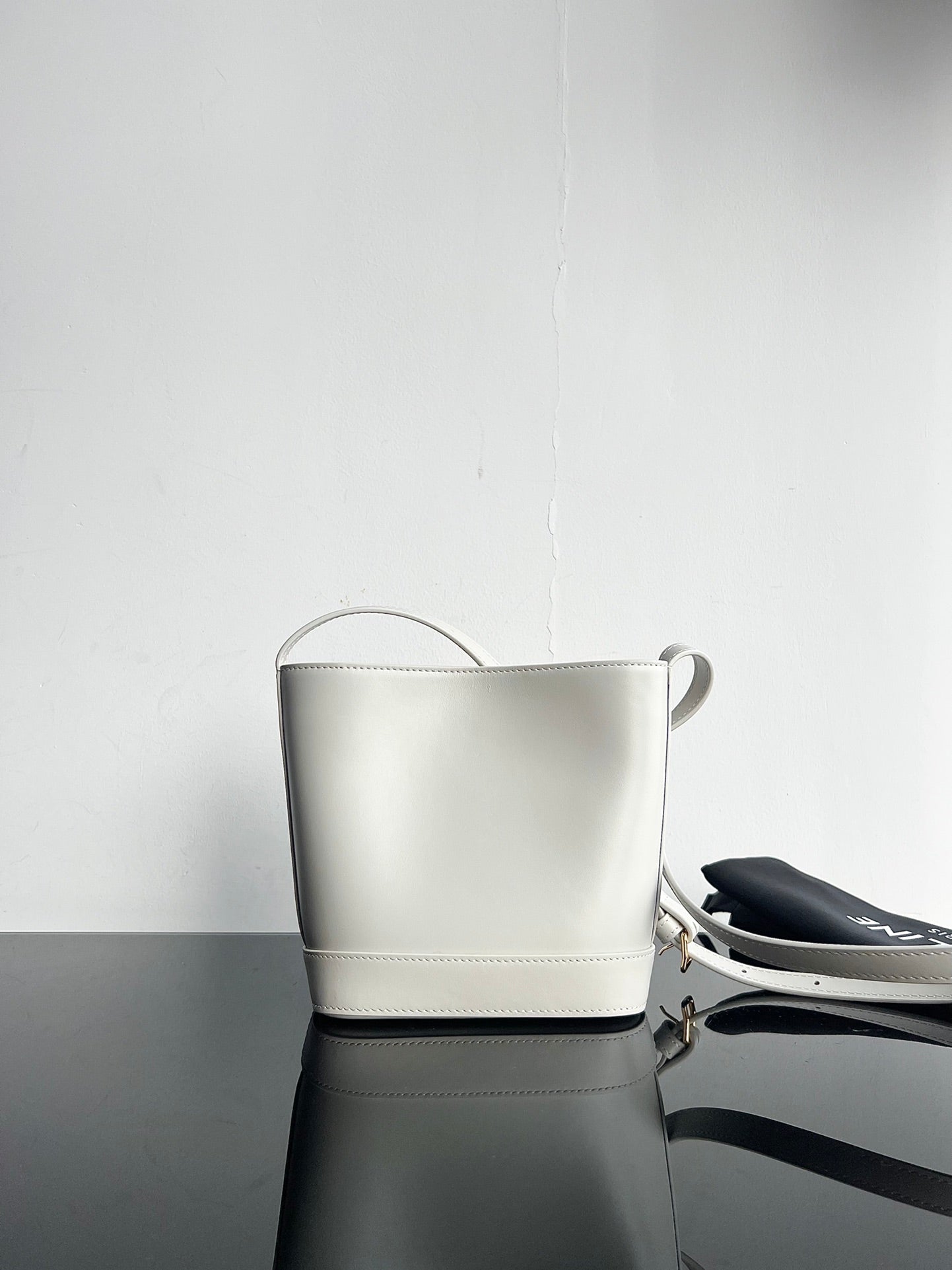 CELINE CUIR TRIPHOME 19 WHITE SMOOTH CALFSKIN BUCKET BAG