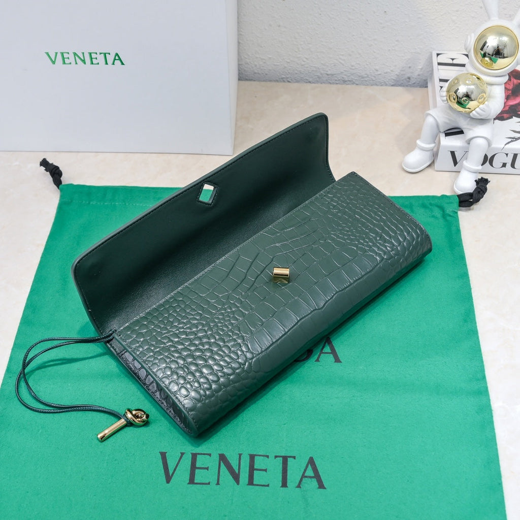 BOTTEGA VENETA Long Clutch Andiamo 31 Dark Green Crocodile Calfskin Ghw