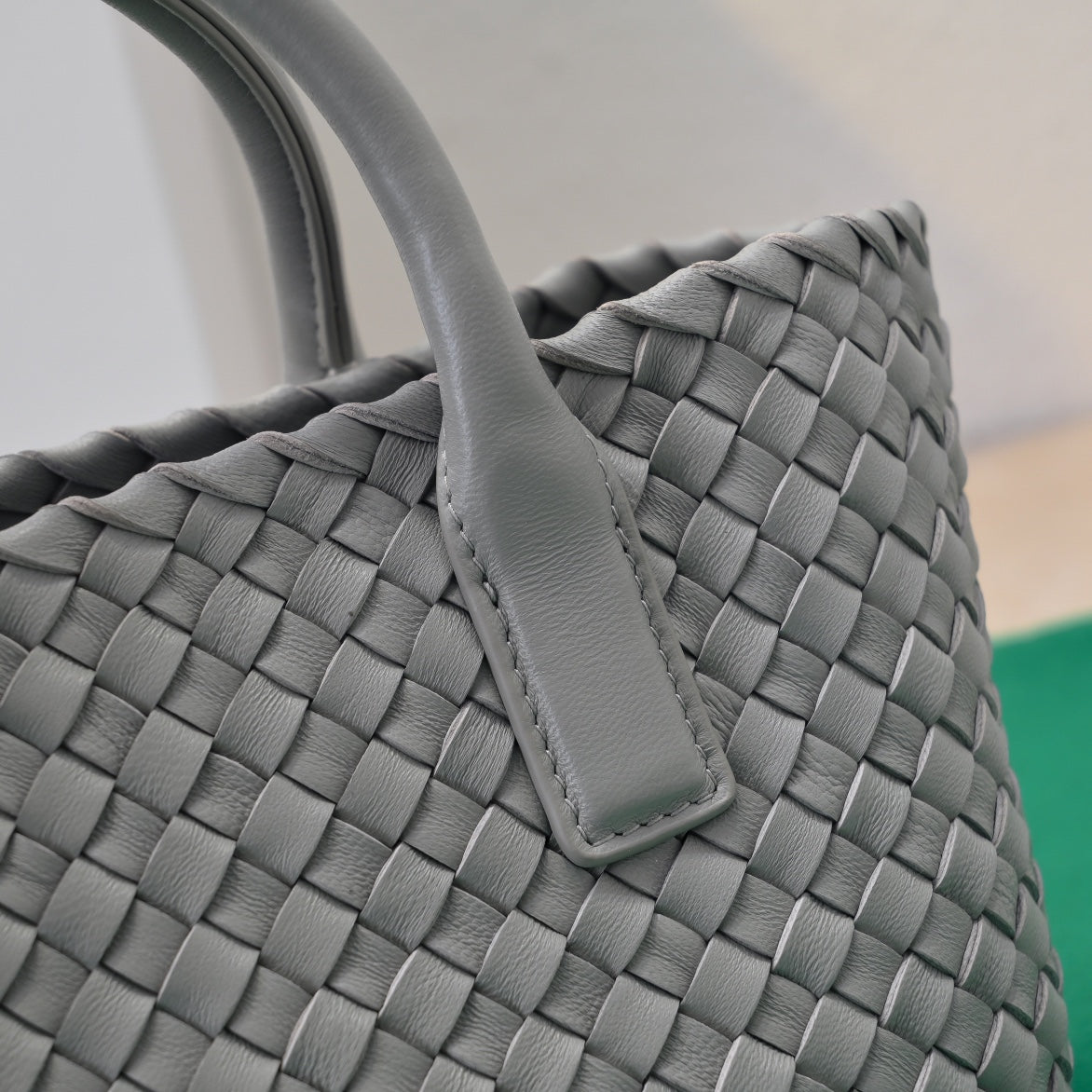 BOTTEGA VENETA Mini Cabat 20cm Grey Lambskin Ghw