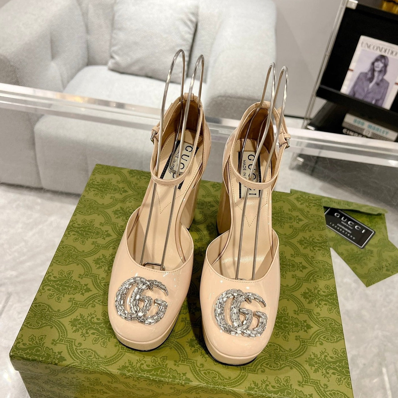 GUCCI CRYSTALS PLATFORM PUMPS CREAM CALFSKIN