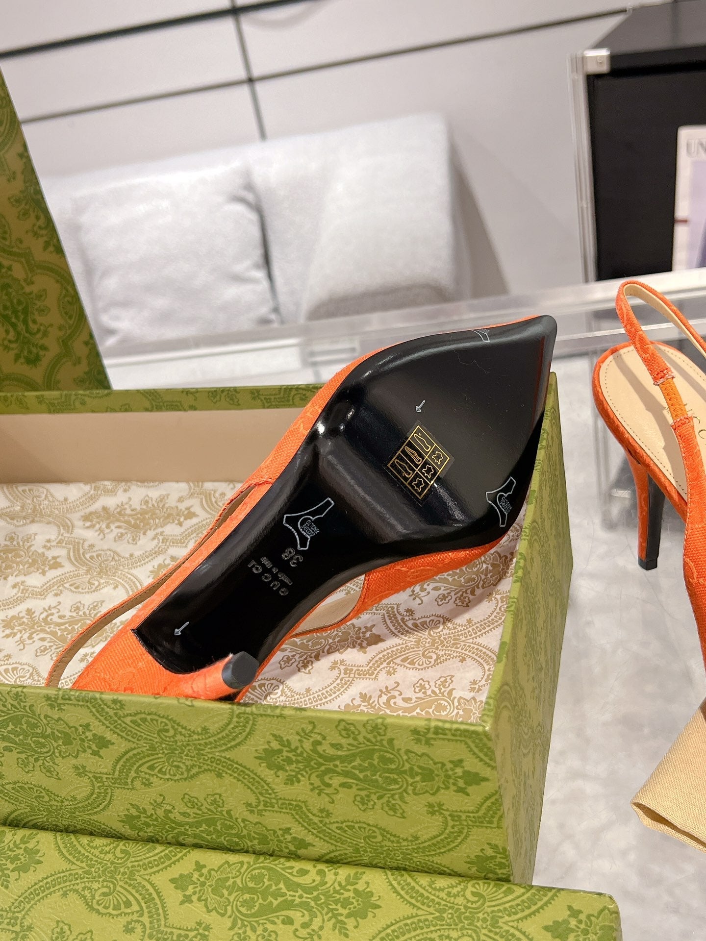 GUCCI HORSEBIT SLINGBACK 105 IN ORANGE CANVAS